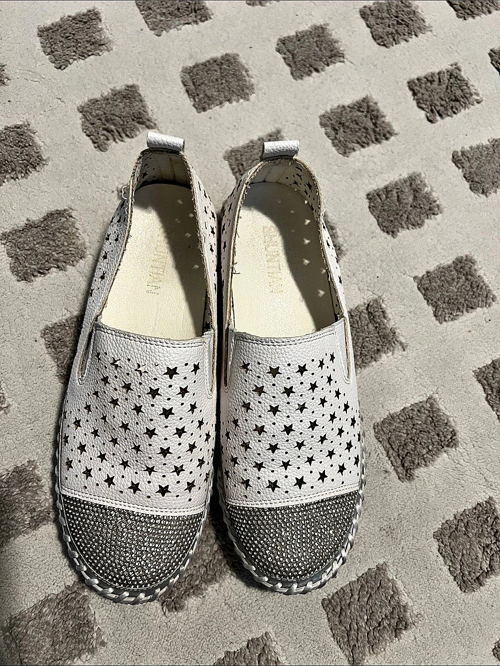 Shuntian Star-Print Rhinestone Slip-On Sneakers